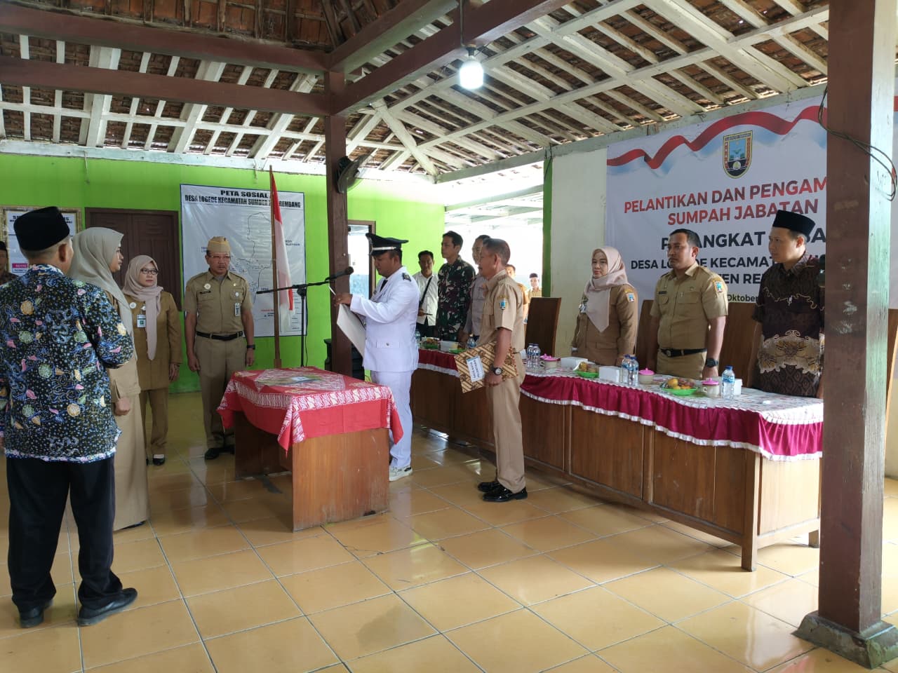 Pelantikan Perangkat Desa Logede