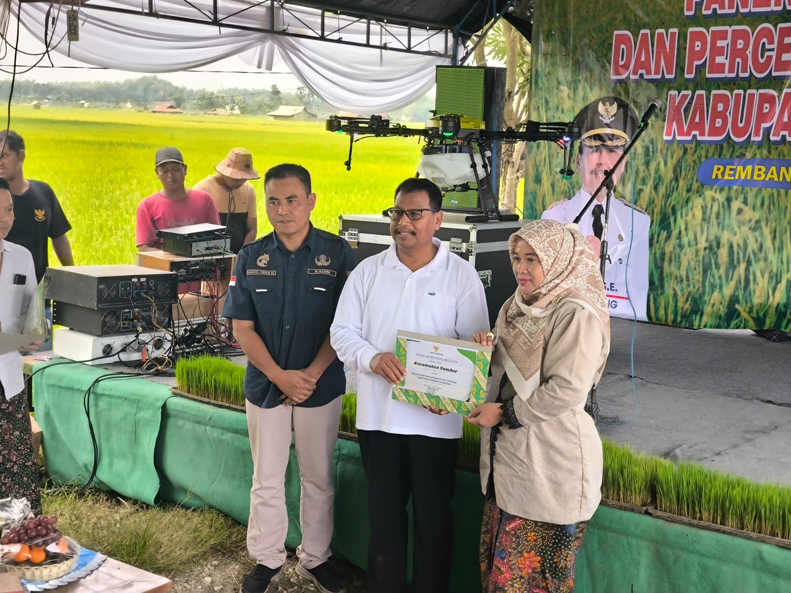 Penerimaan Penghargaan dari Bapak Bupati Rembang