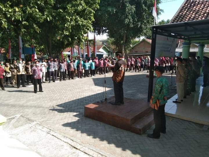 Kegiatan Apel Bersama Bupati Rembang Dalam Rangka Pembinaan Dan Pengawasan Penyelenggaraan Pemerintah Desa